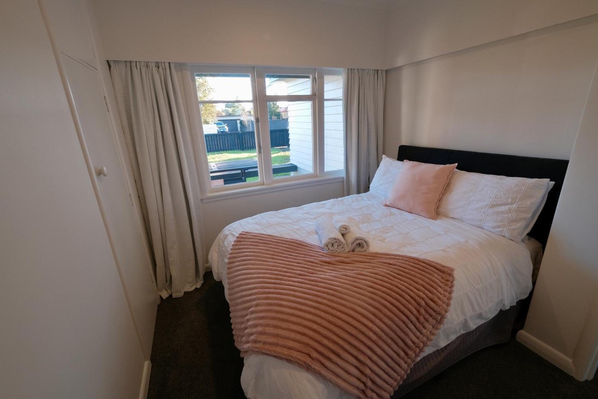 4 Bedroom In Great Location Hamilton Exterior foto